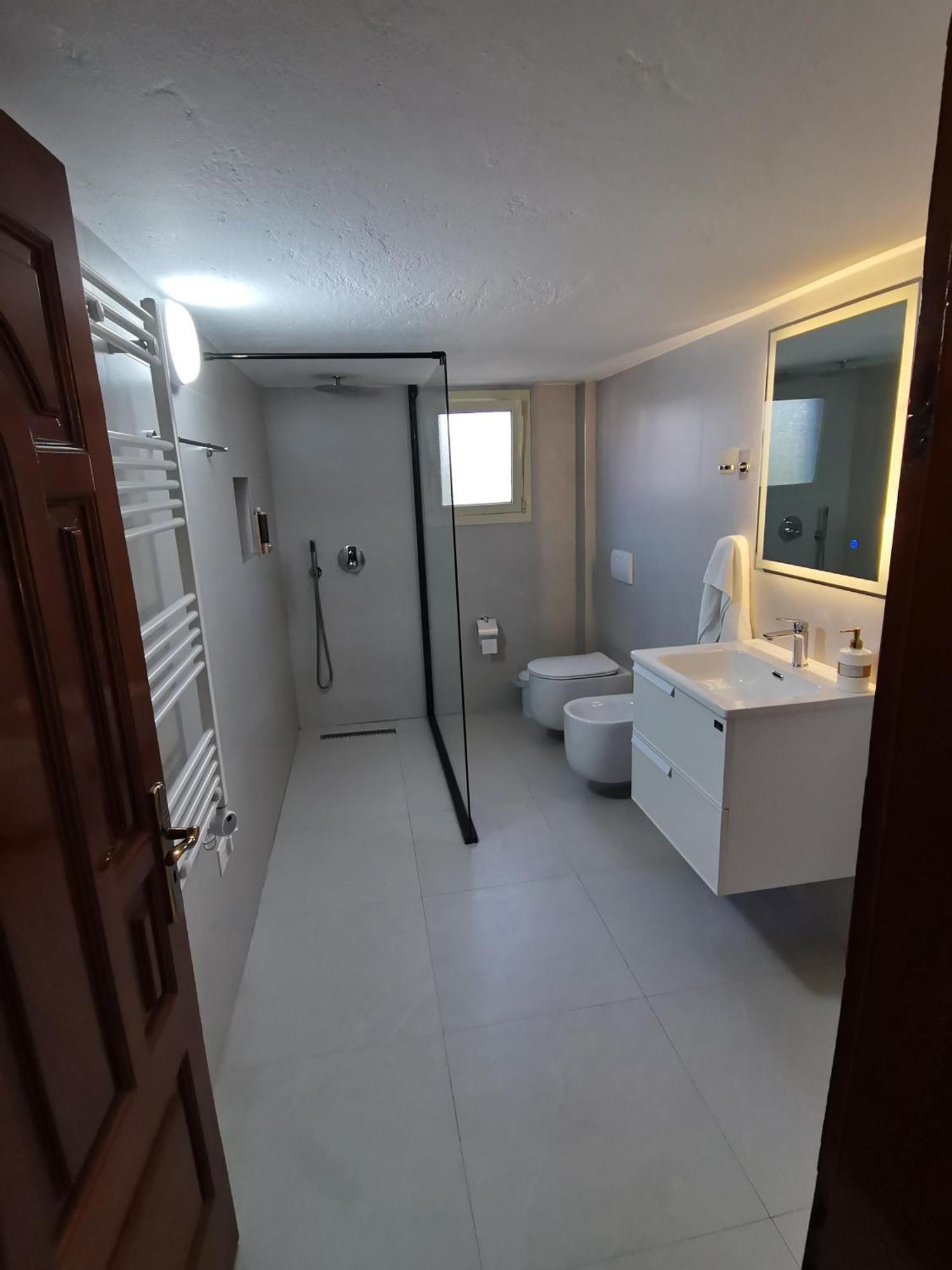 Leatis Apartment Durrës 外观 照片