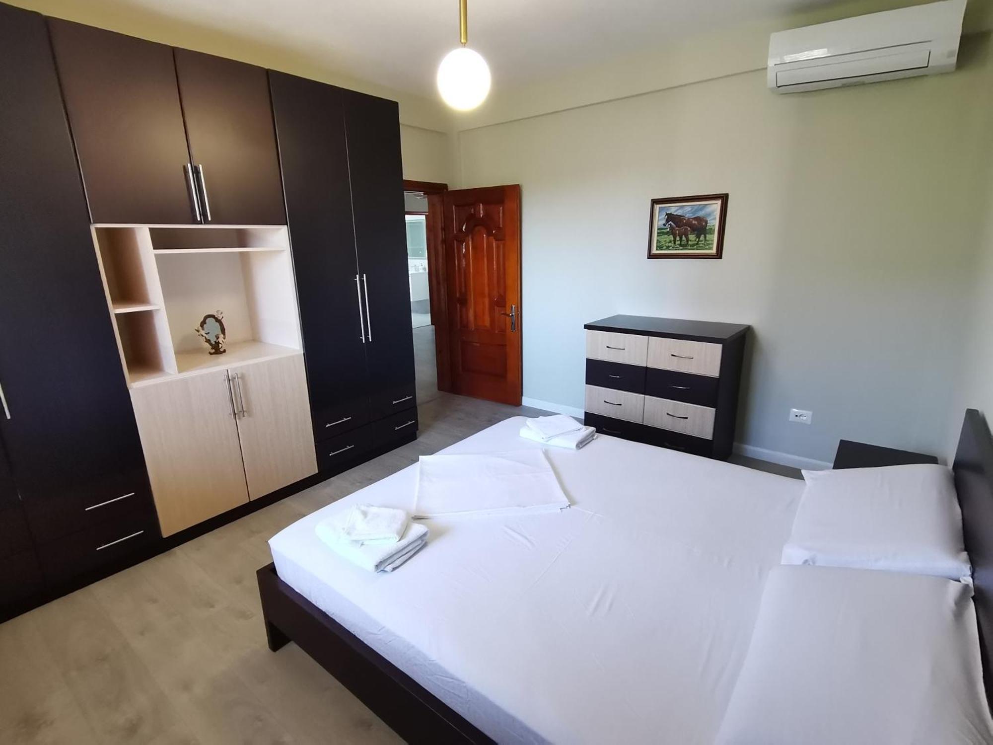 Leatis Apartment Durrës 外观 照片
