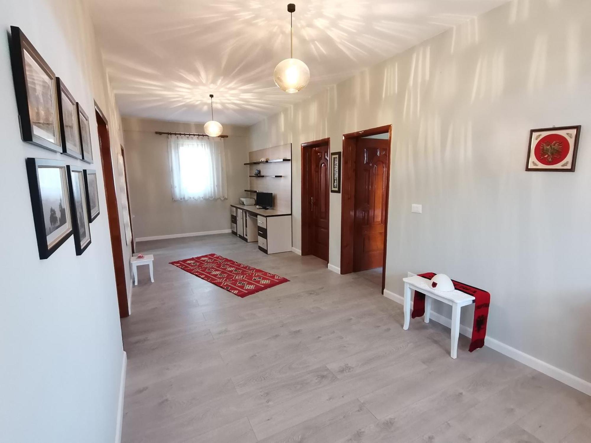 Leatis Apartment Durrës 外观 照片